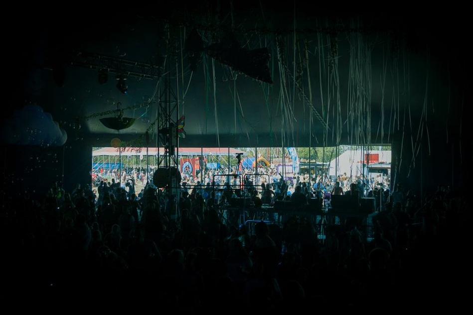 dav na nezávislém hudebním festivalu