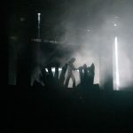 Český alternativní koncert s temnou atmosférou